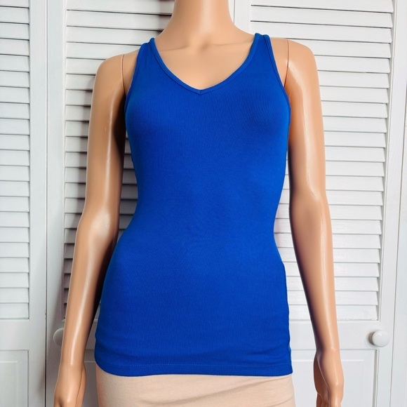GUESS Blue Ribbed V-Neck Tank Top Size XS - Picture 1 of 5